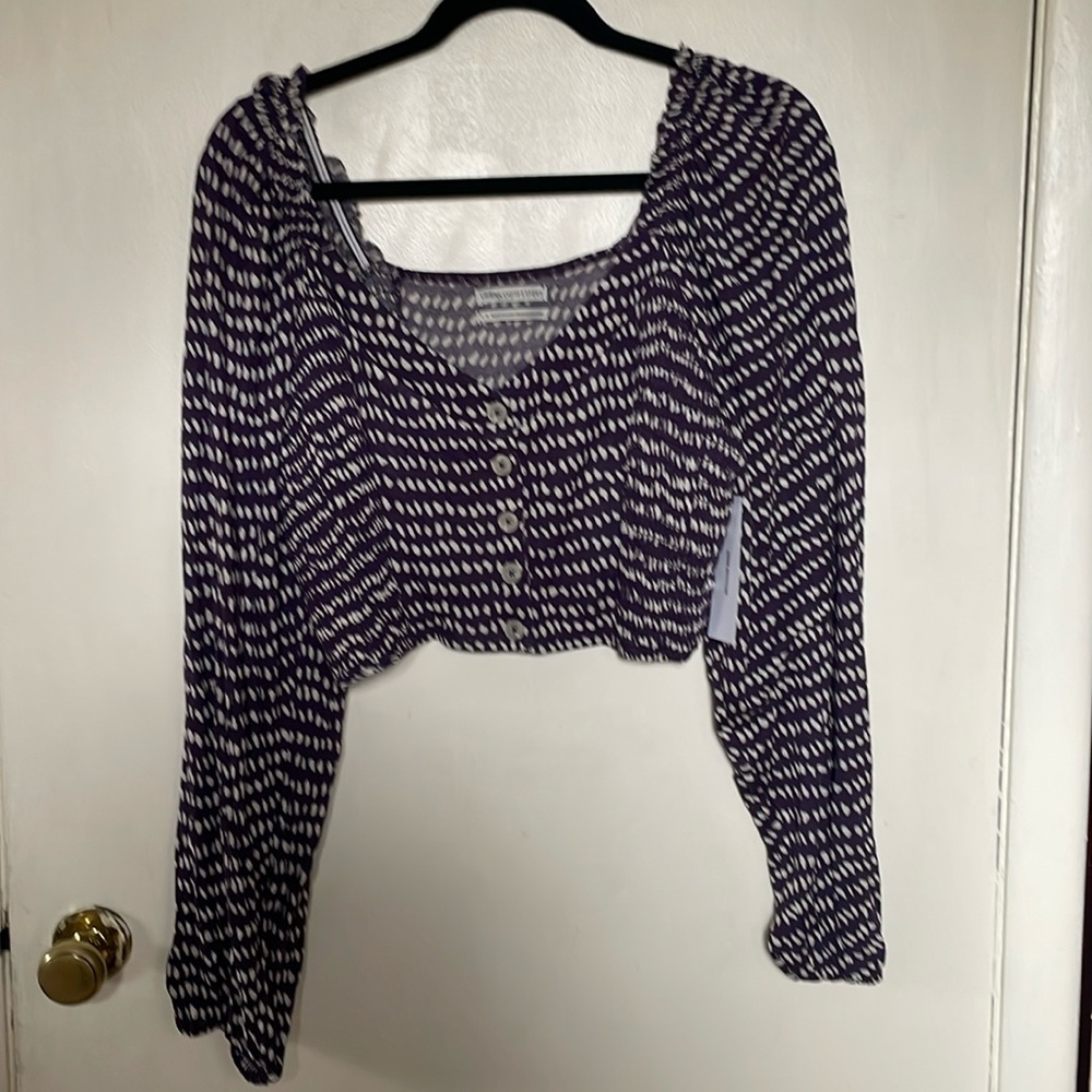Urban Outfitters NWT cropped long sleeve blouse. Purple and cream. Soft.